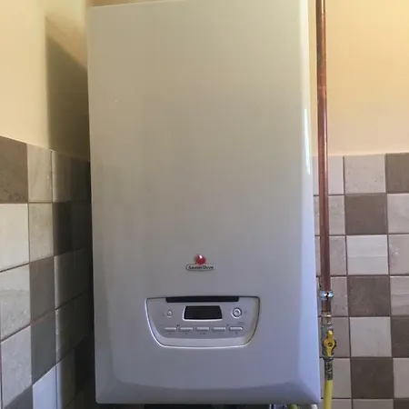 Szofi Fenyves U. 19. Apartamento Pápa